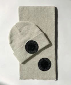 TOBOGGAN BUNDLE UP GIFT BOX SET